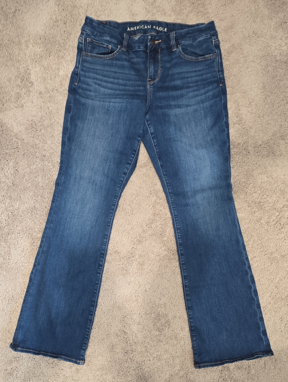 American Eagle Women's Curvy Kick Boot Blue Jeans